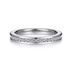 Do platinum rings on sale tarnish