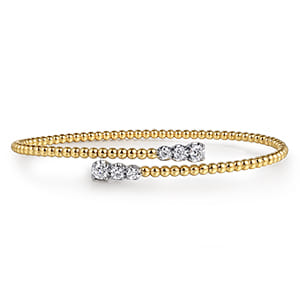 Bujukan Bracelets Holiday