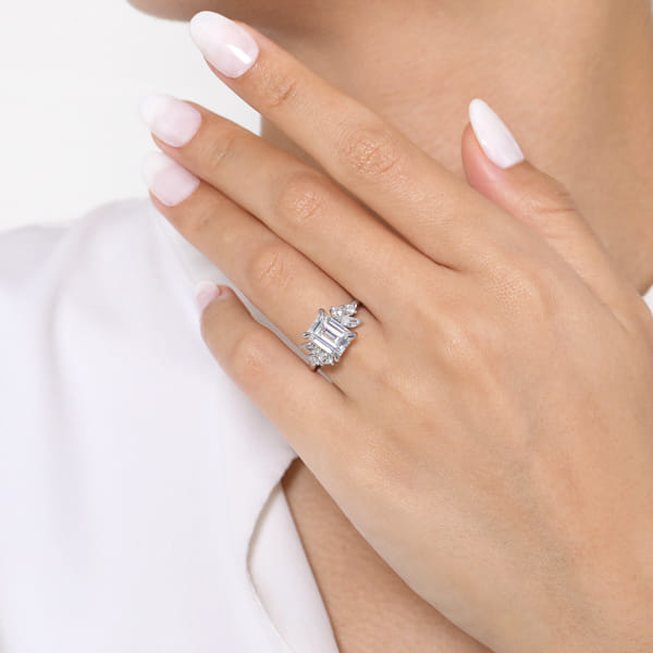 lainey wilson's engagement ring