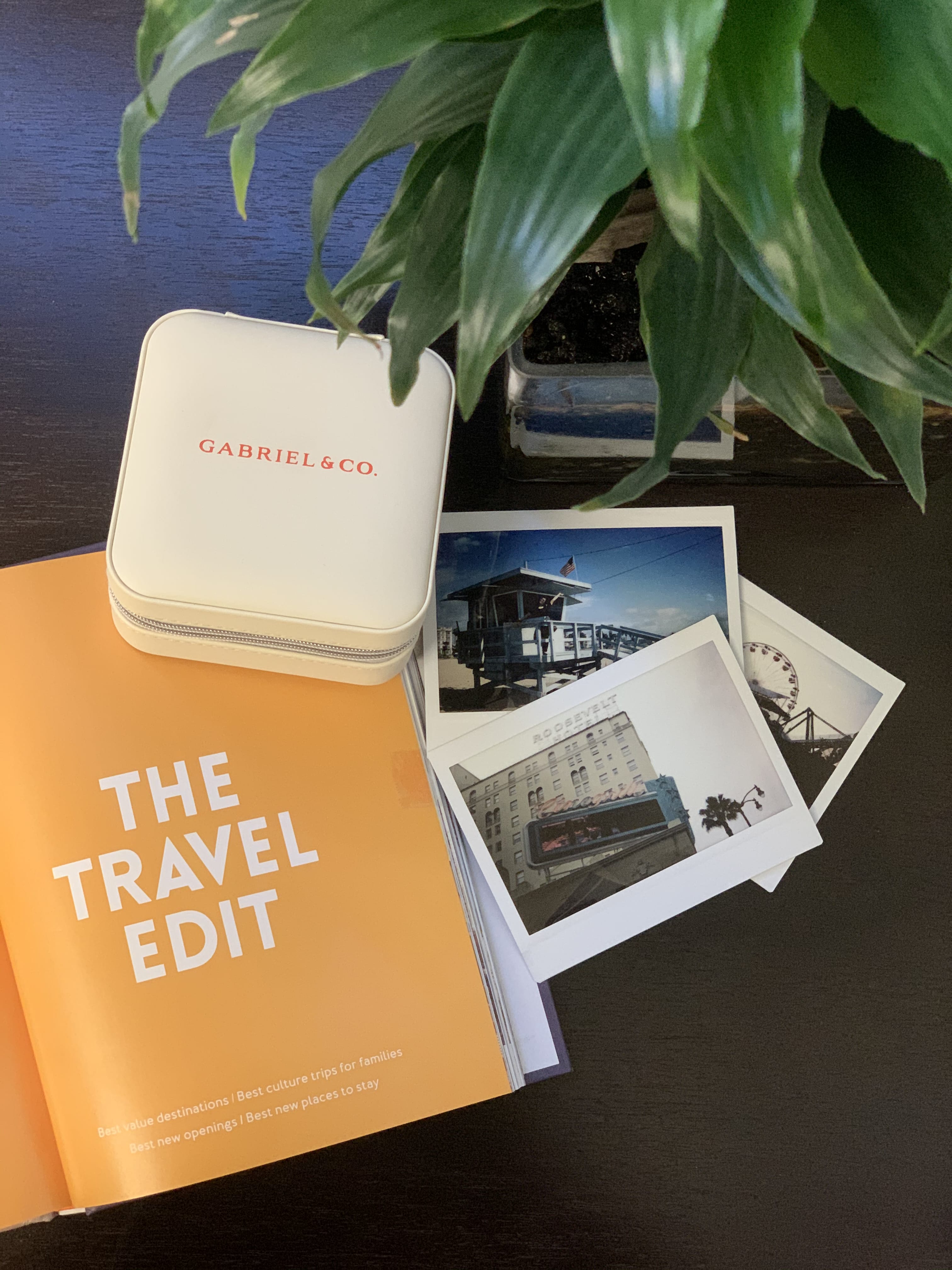 How to Pack Necklaces for Travel