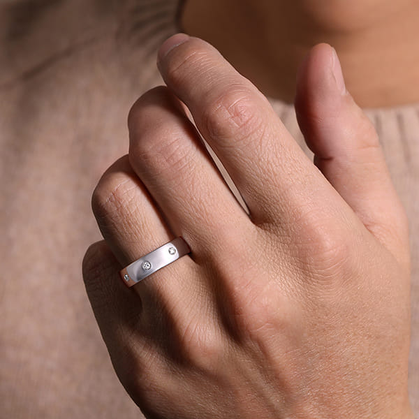 Men’s Engagement Rings