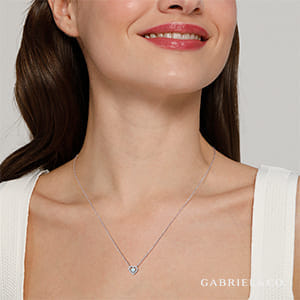 Aquamarine Necklaces for March Born Aquamarine Necklaces