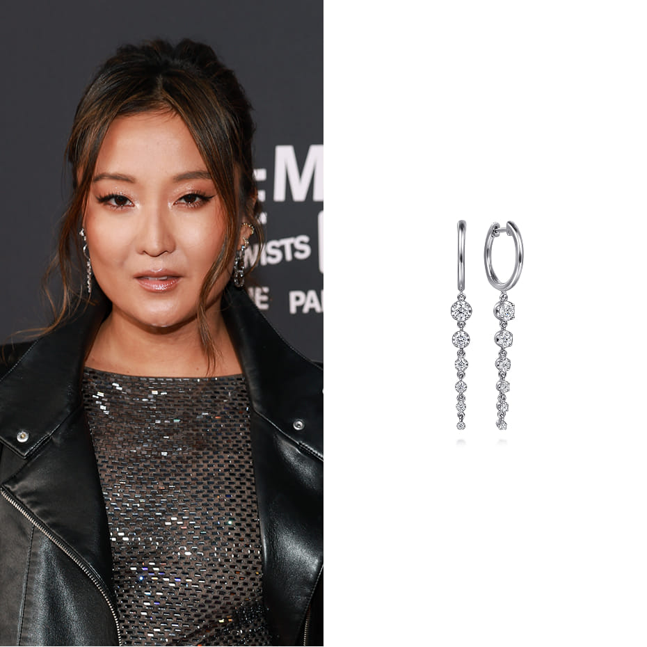 Actress Ashley Park attended Live Más LIVE 2026 at the Hollywood Palladium, wearing a Gabriel & Co. diamond drop huggie earring in 14K White Gold.
