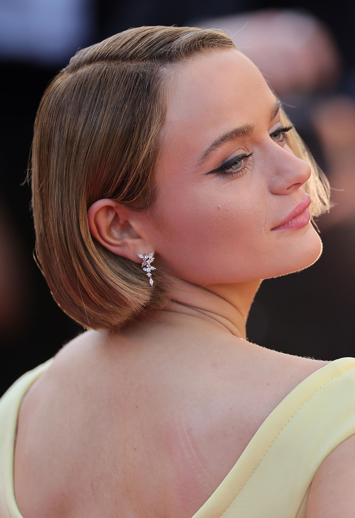 Joey King wearing Gabriel & Co. earrings
