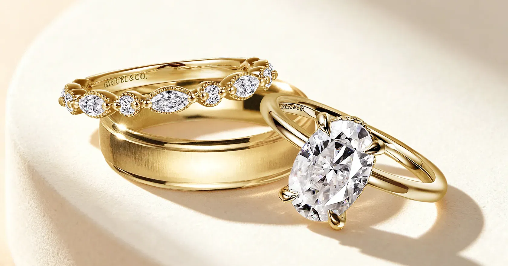 How is an Engagement Ring Different from a Wedding Band?