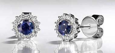 What Makes Diamond Stud Earrings Timeless Style Staples?