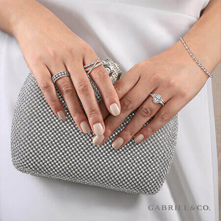 How to Clean Jewelry