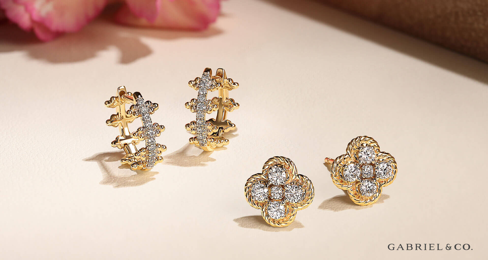 Flower Shaped Earrings – Blooming with Beauty and Elegance