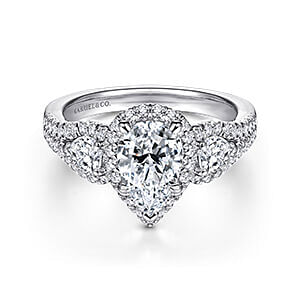 What does a Pear-Shaped Diamond Engagement Ring Symbolize? — New World  Diamonds