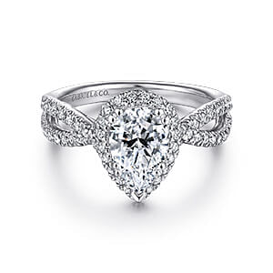 What does a Pear-Shaped Diamond Engagement Ring Symbolize? — New World  Diamonds