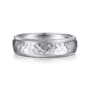 How Much Money Should You Spend on a Wedding Ring How Much Money Should You Spend on a Wedding Ring