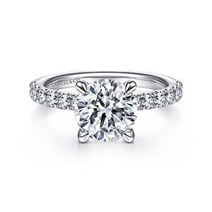 Difference Between Engagement Ring and Wedding Ring