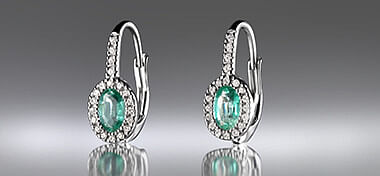Turn Your Look from Beautiful to Breathtaking with These Emerald Earrings