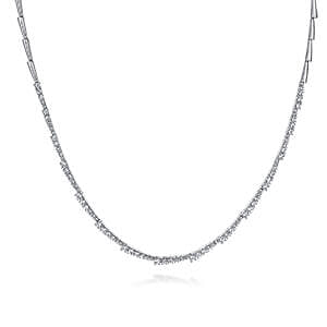 What Makes Diamond Tennis Necklaces Such Classic Jewelry?