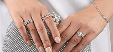 10 Magnificent Jewelry Designs to Honor Your Parents' Anniversary
