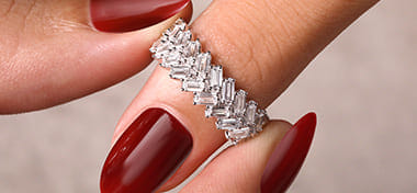 What Makes Fancy Cut Anniversary Bands the Ultimate Expression of Love?